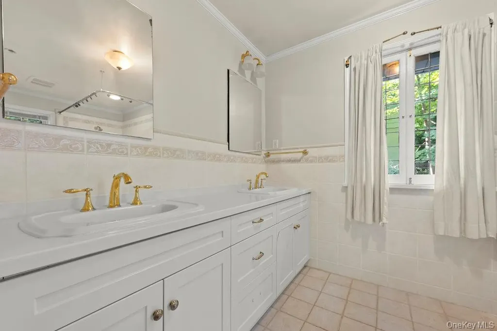 40 Pine Brook Drive Larchmont NY 10538