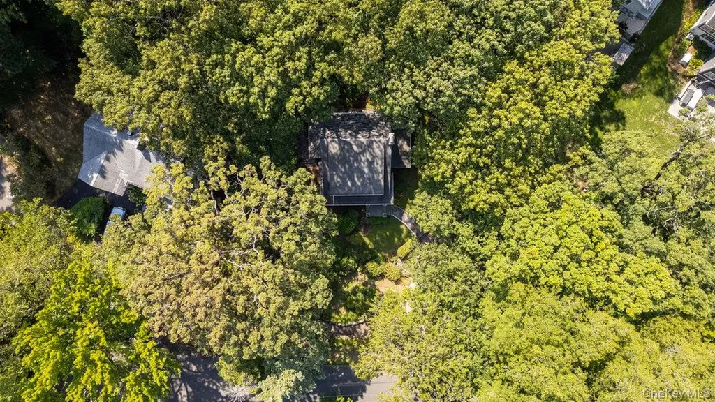 40 Pine Brook Drive Larchmont NY 10538