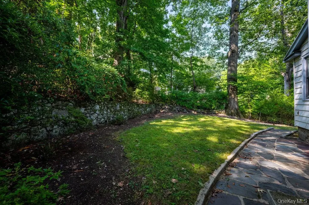 40 Pine Brook Drive Larchmont NY 10538