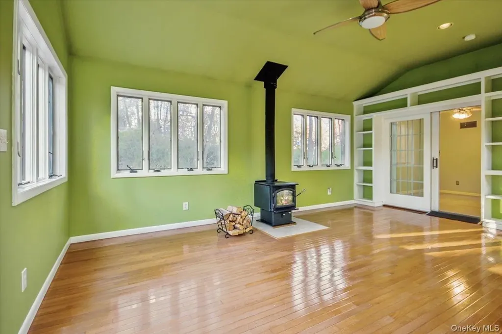102 Old Post Road Marlboro NY 12542