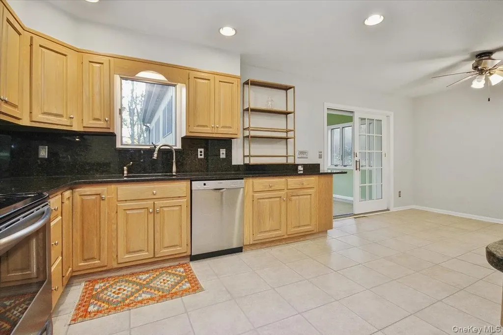 102 Old Post Road Marlboro NY 12542