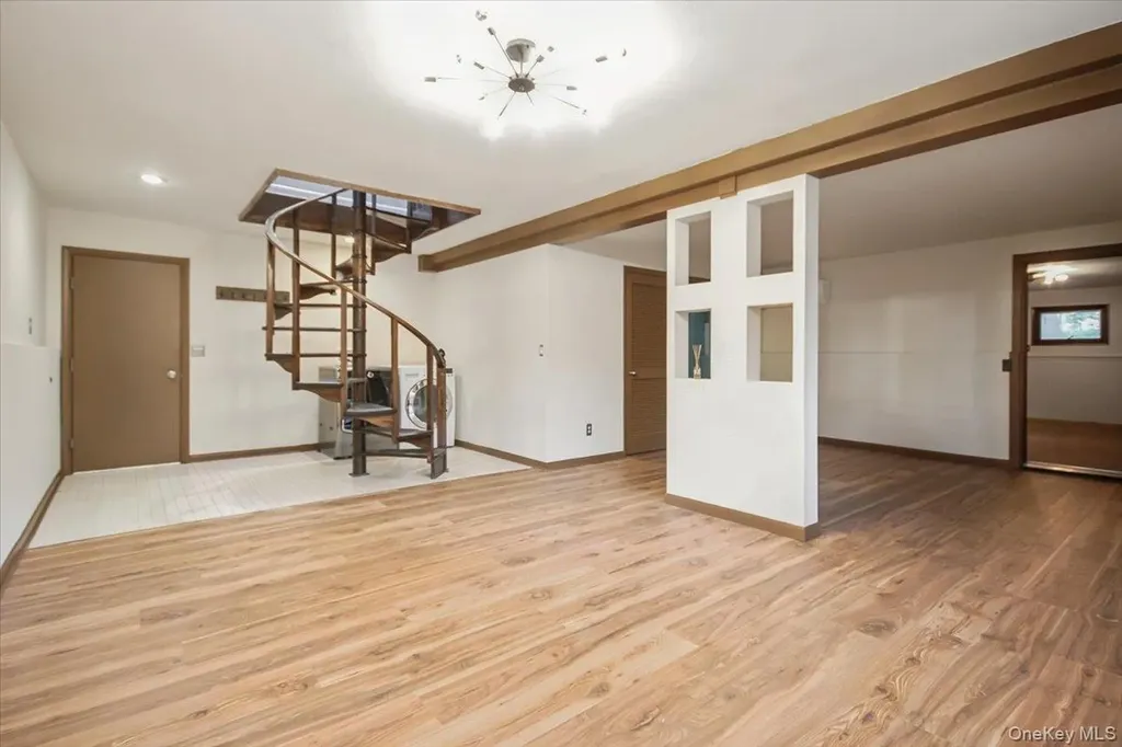 102 Old Post Road Marlboro NY 12542