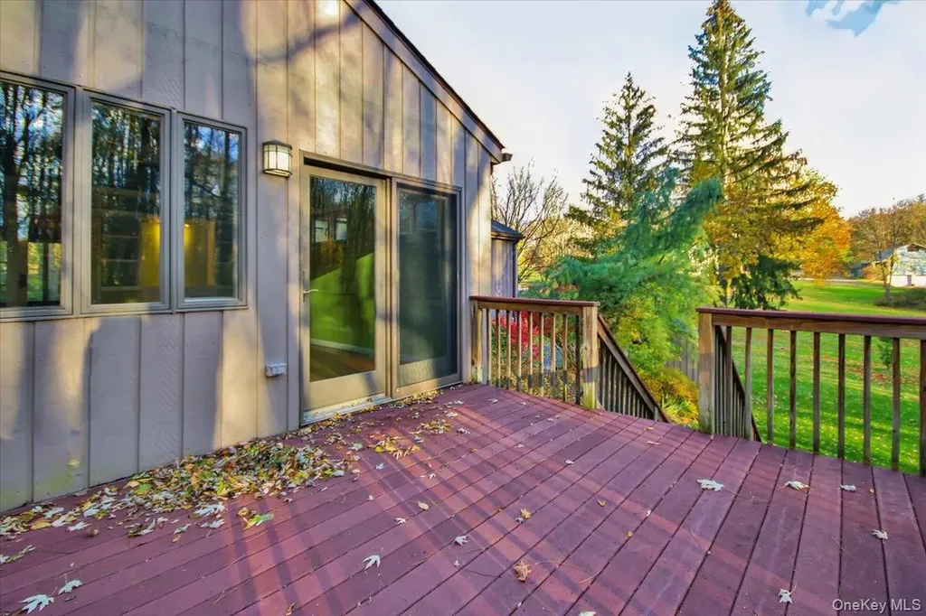 102 Old Post Road Marlboro NY 12542