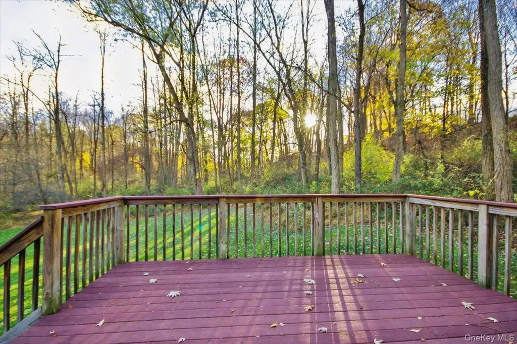 102 Old Post Road Marlboro NY 12542