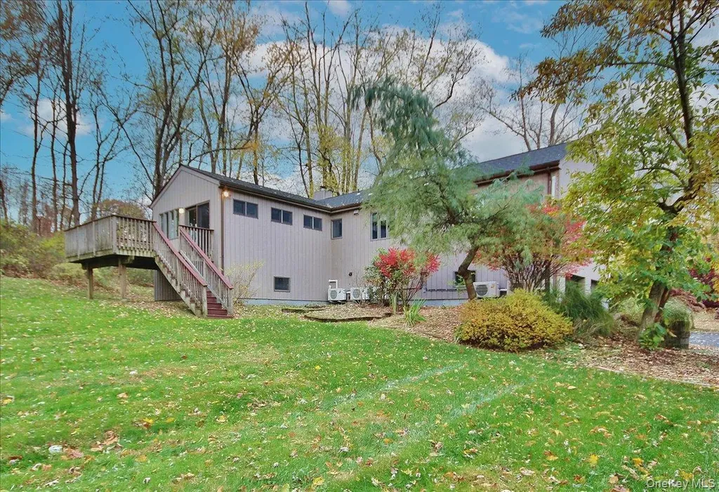 102 Old Post Road Marlboro NY 12542