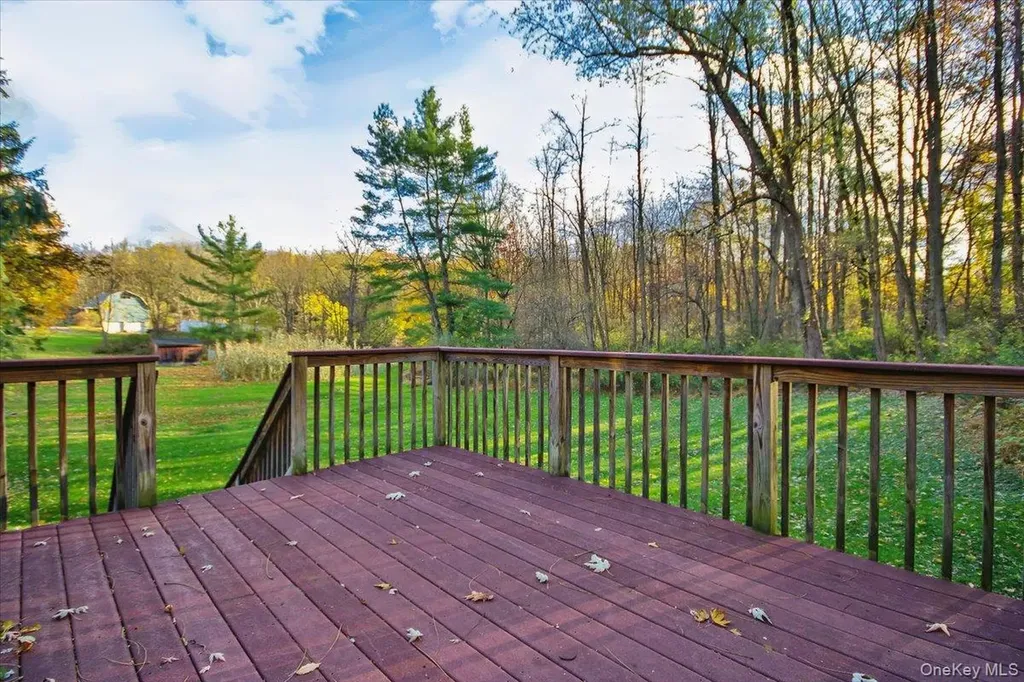 102 Old Post Road Marlboro NY 12542