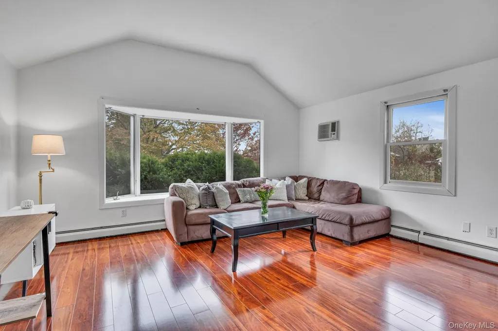 305 Terry Road Smithtown NY 11787