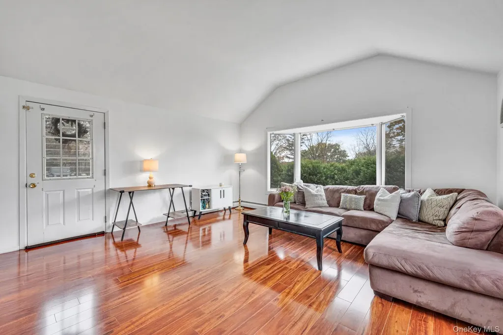 305 Terry Road Smithtown NY 11787