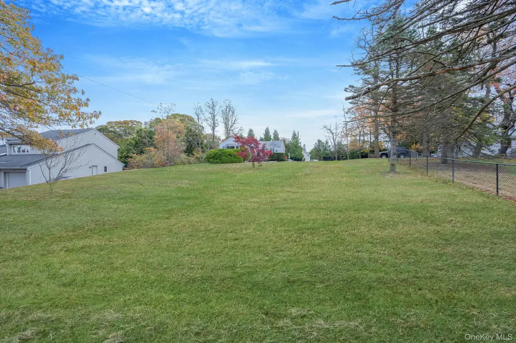 305 Terry Road Smithtown NY 11787