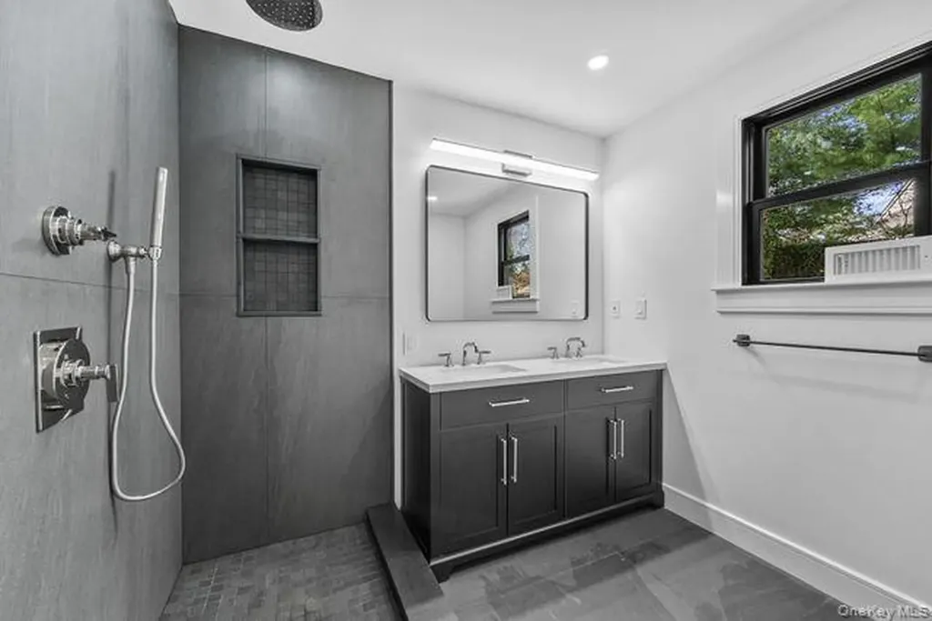 171 Windermere Drive Yonkers NY 10710