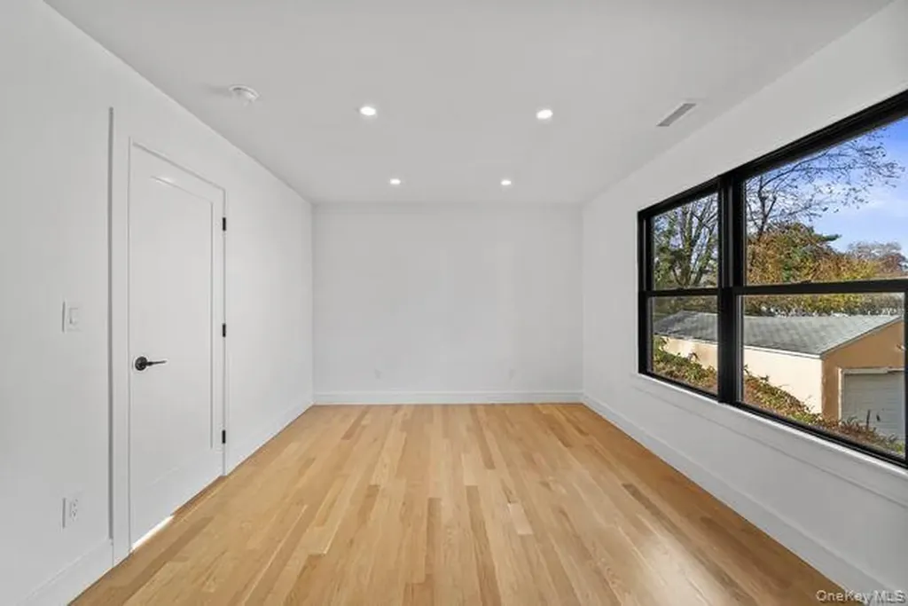 171 Windermere Drive Yonkers NY 10710