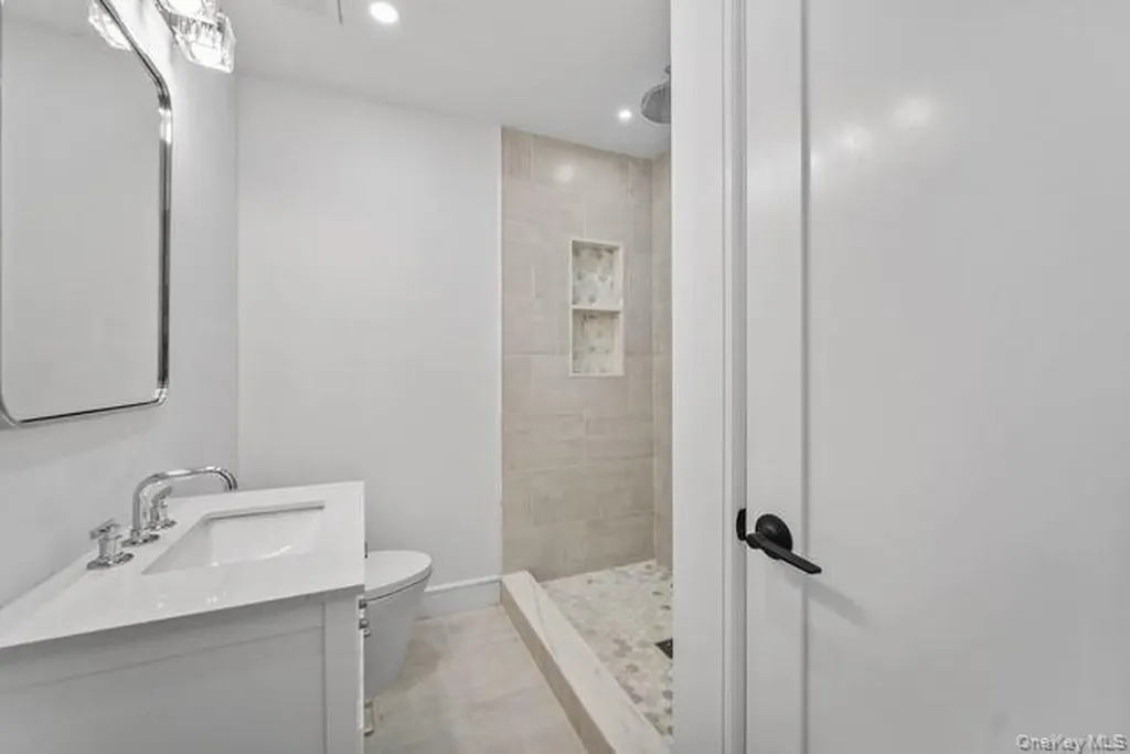 171 Windermere Drive Yonkers NY 10710