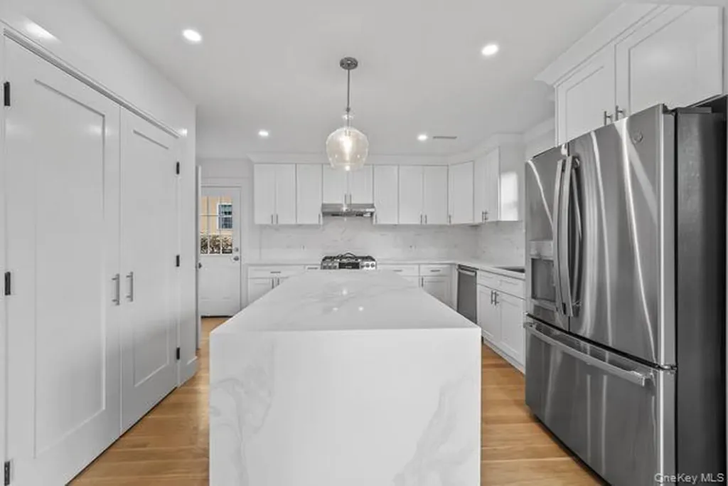 171 Windermere Drive Yonkers NY 10710