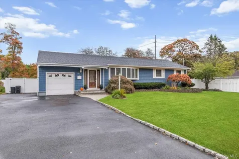 1321 Manor Lane Bay Shore NY 11706