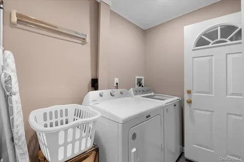 1321 Manor Lane Bay Shore NY 11706