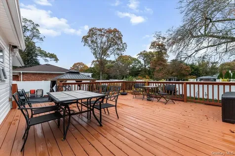 1321 Manor Lane Bay Shore NY 11706