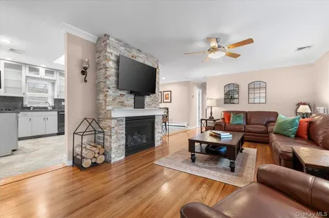 1321 Manor Lane Bay Shore NY 11706