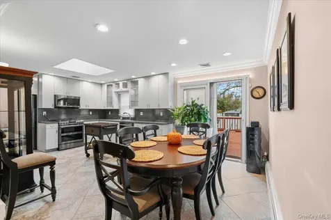 1321 Manor Lane Bay Shore NY 11706