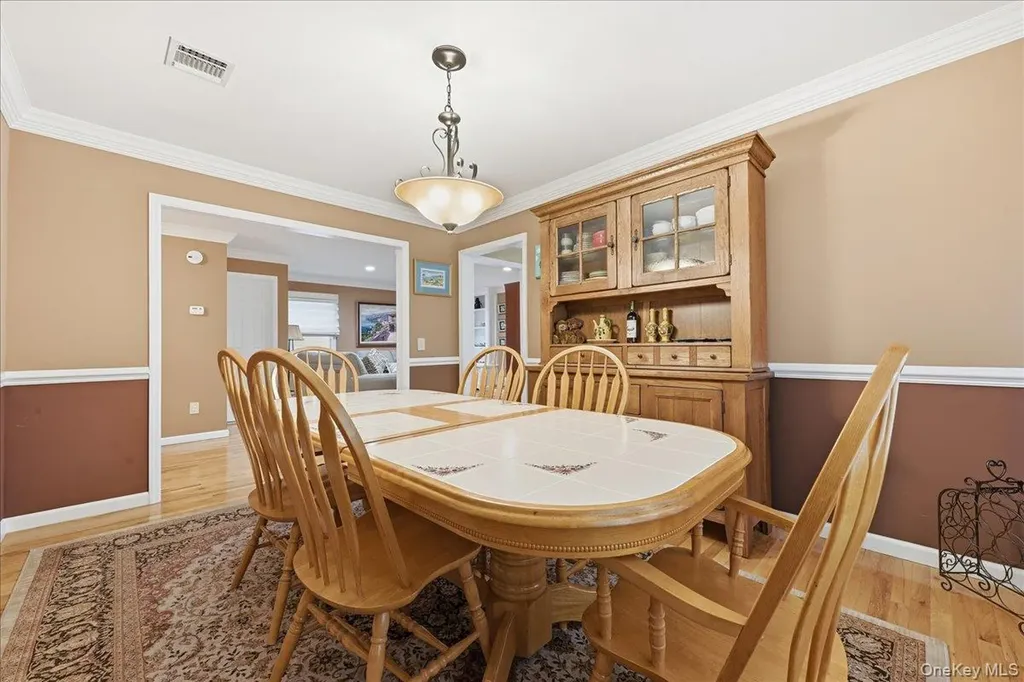 2202 Beech Street Wantagh NY 11793