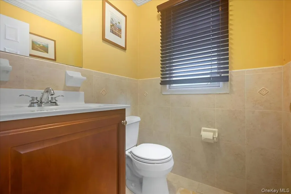 2202 Beech Street Wantagh NY 11793