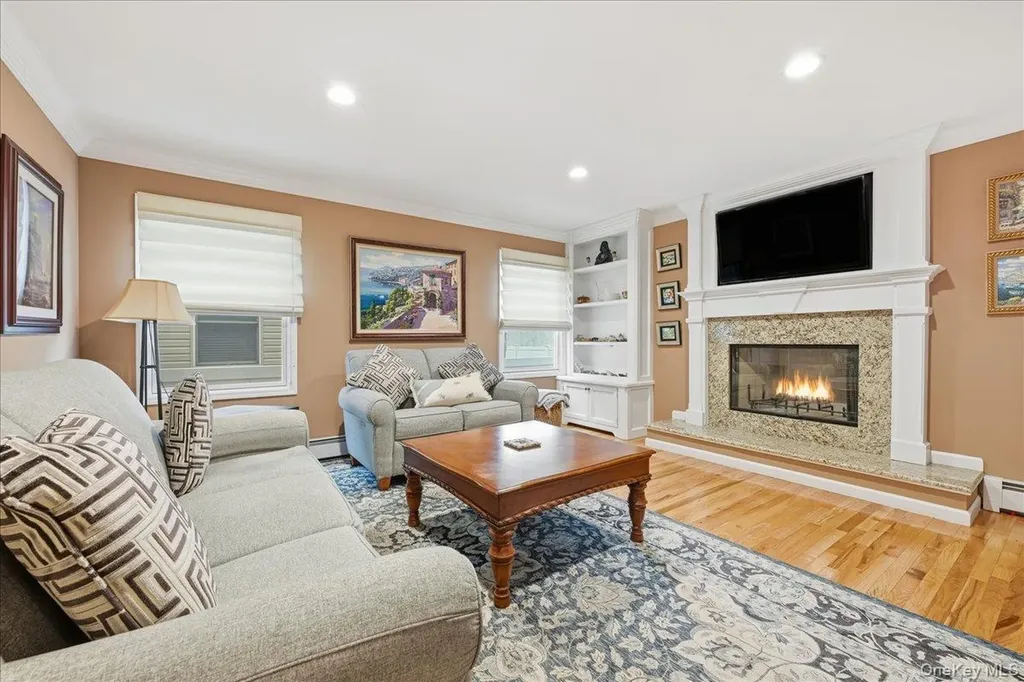 2202 Beech Street Wantagh NY 11793