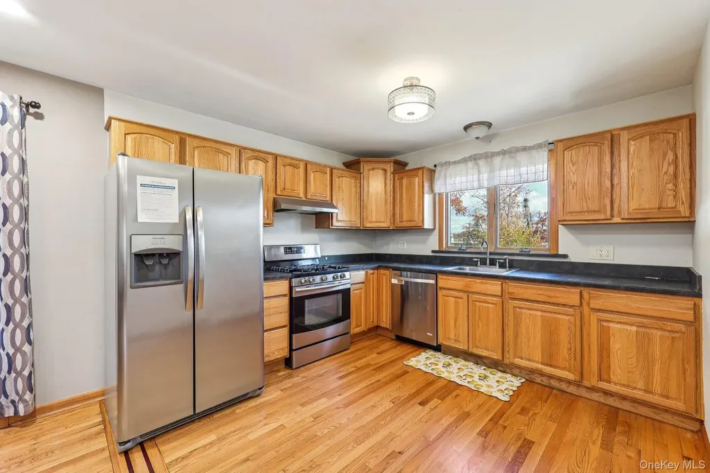 22 E Orchard Street Nanuet NY 10954
