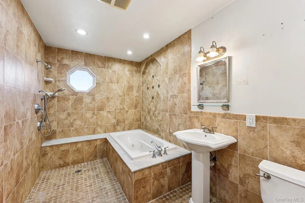 22 E Orchard Street Nanuet NY 10954