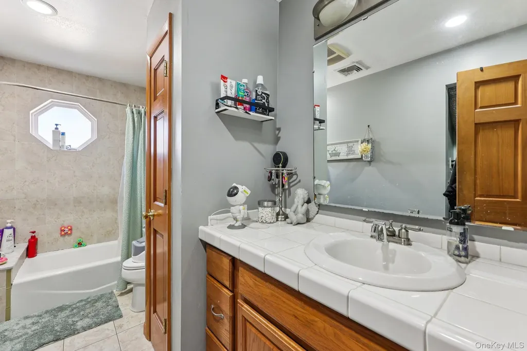 22 E Orchard Street Nanuet NY 10954