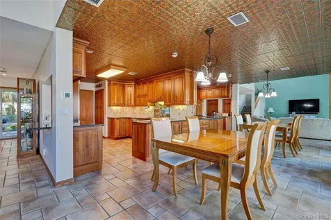 94 Hampton Vista Drive Manorville NY 11949