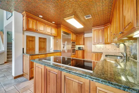 94 Hampton Vista Drive Manorville NY 11949
