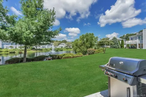94 Hampton Vista Drive Manorville NY 11949