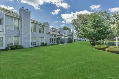94 Hampton Vista Drive Manorville NY 11949