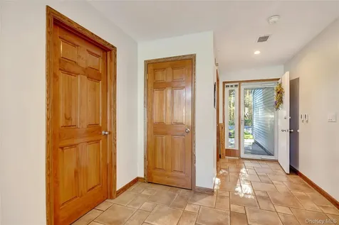 94 Hampton Vista Drive Manorville NY 11949