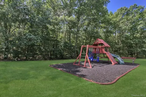 94 Hampton Vista Drive Manorville NY 11949