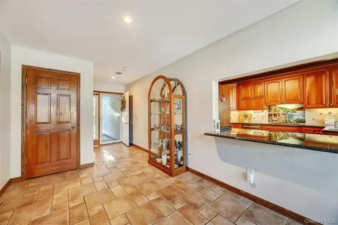 94 Hampton Vista Drive Manorville NY 11949