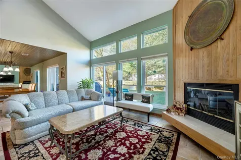 94 Hampton Vista Drive Manorville NY 11949