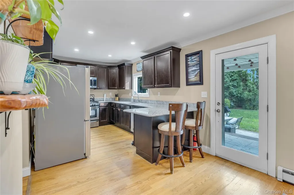 84 Cedar Street Islip NY 11751