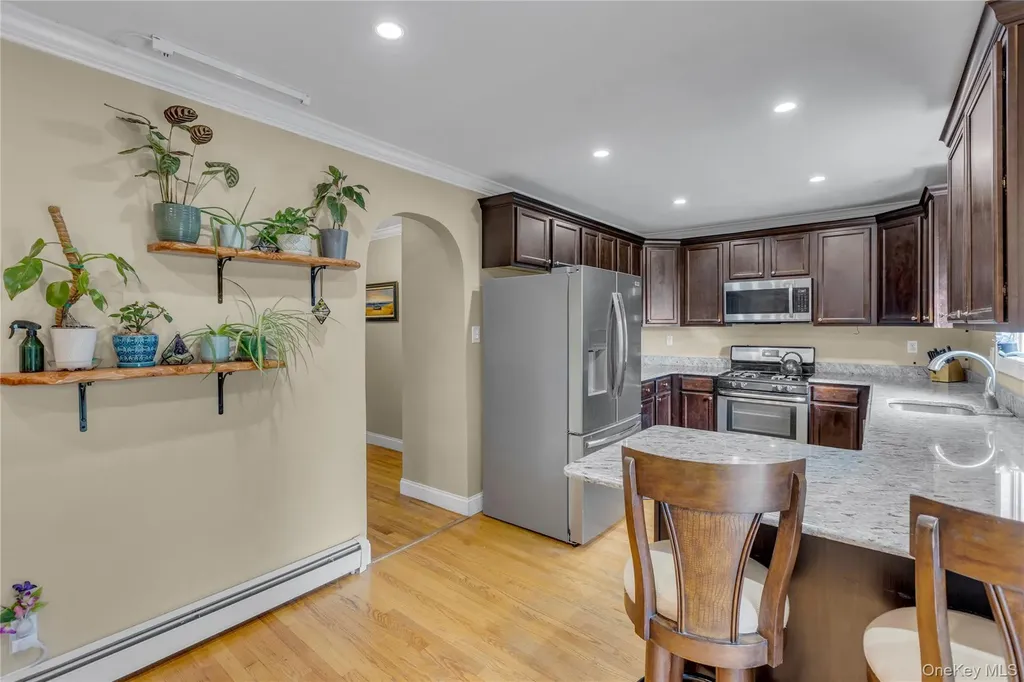 84 Cedar Street Islip NY 11751