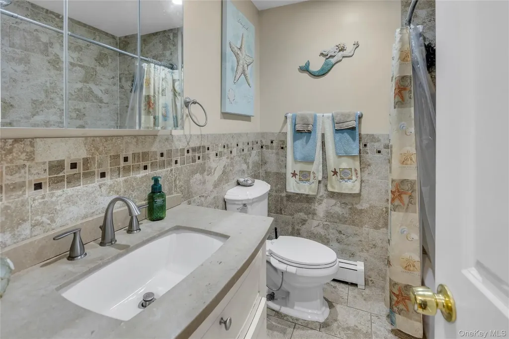 84 Cedar Street Islip NY 11751
