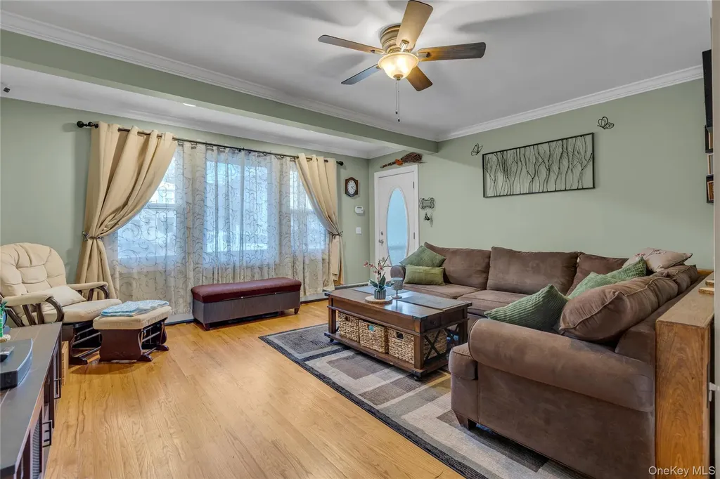 84 Cedar Street Islip NY 11751