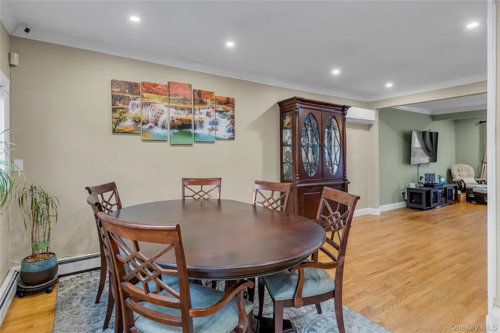84 Cedar Street Islip NY 11751