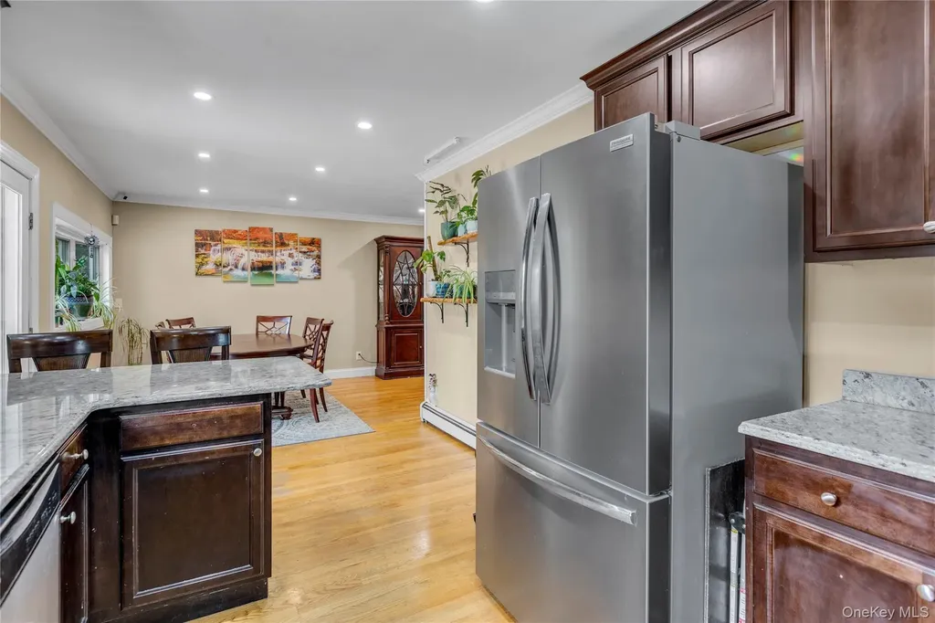 84 Cedar Street Islip NY 11751