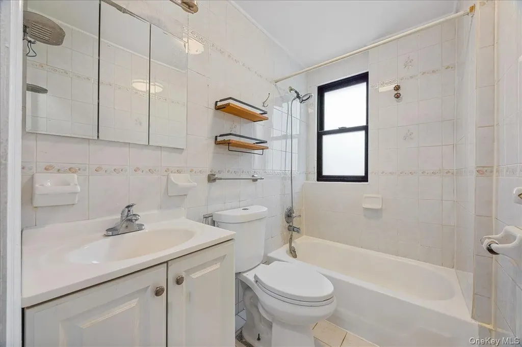 1787 Randall Avenue Bronx NY 10473