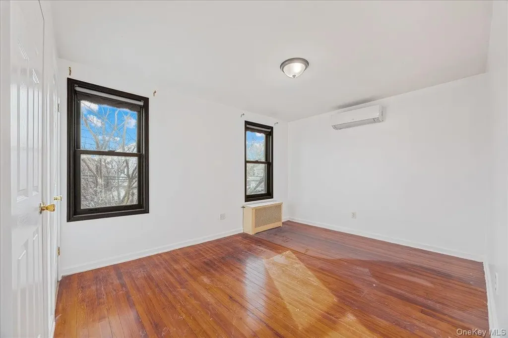 1787 Randall Avenue Bronx NY 10473