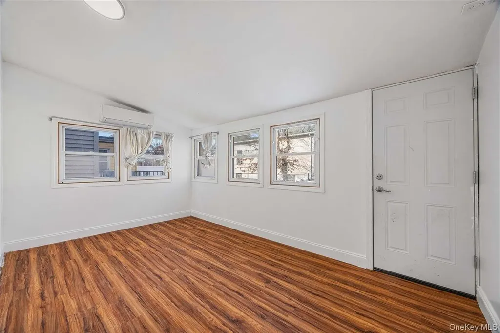 1787 Randall Avenue Bronx NY 10473