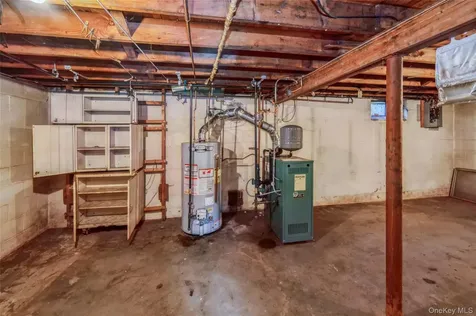 7 W Bay Shore Road Bay Shore NY 11706