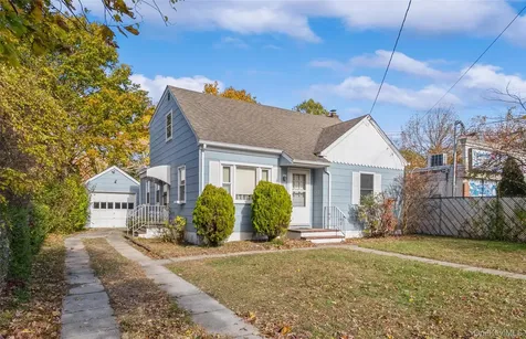 7 W Bay Shore Road Bay Shore NY 11706