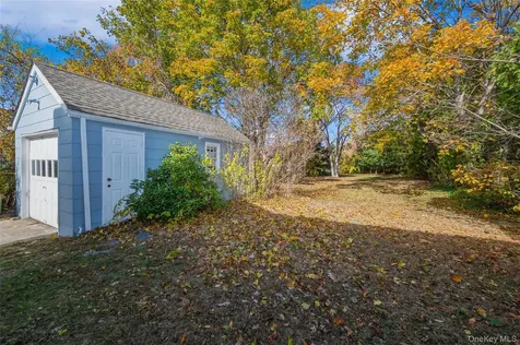 7 W Bay Shore Road Bay Shore NY 11706