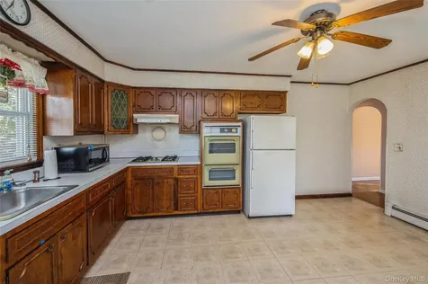 7 W Bay Shore Road Bay Shore NY 11706