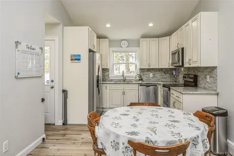 1692 Feureisen Avenue Bohemia NY 11716